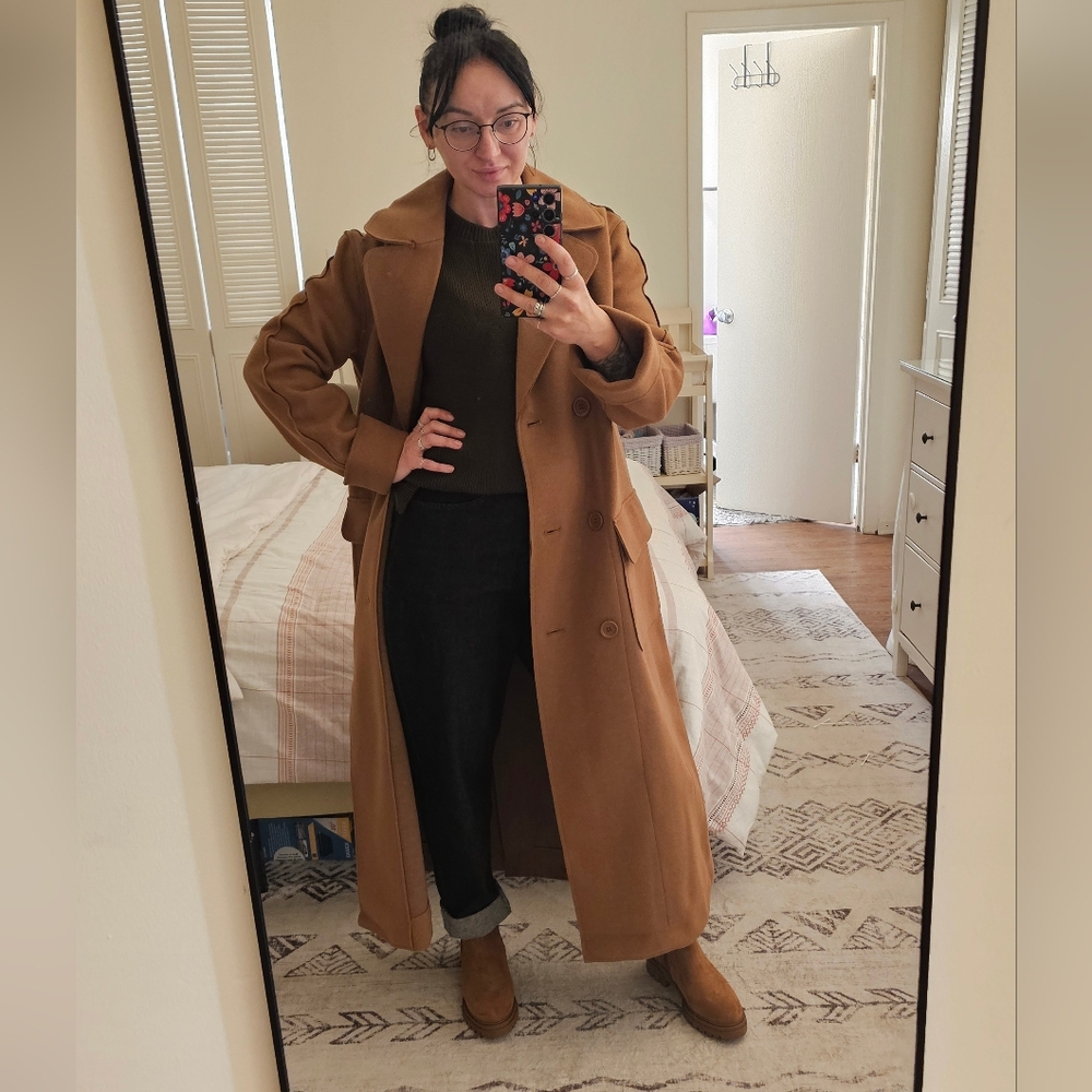 MAX STUDIO

Double Breasted Coat.